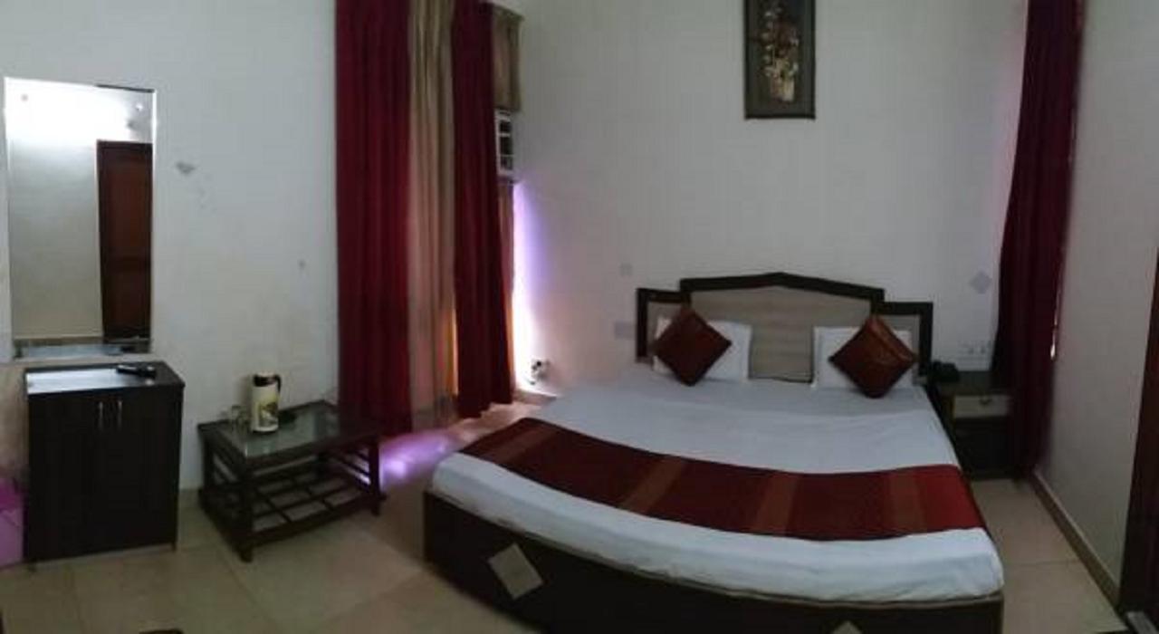 Hotel Rama Palace Katra  Esterno foto